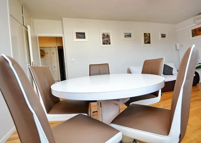 Apartment Charming N - Experience Your Way